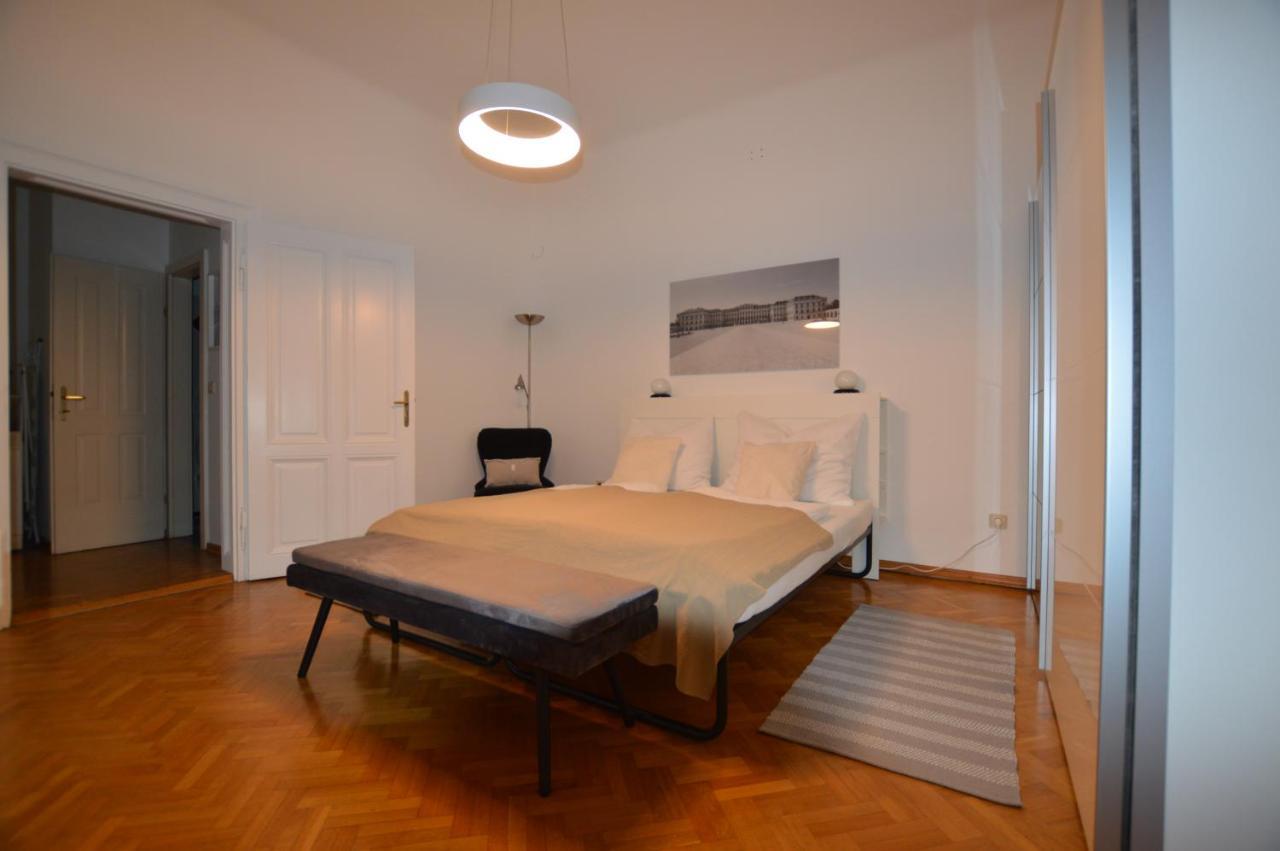 Apartment Penzing Виена Екстериор снимка